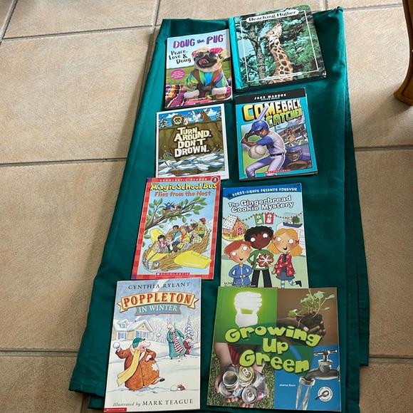 Kids books - Picture 1 of 2